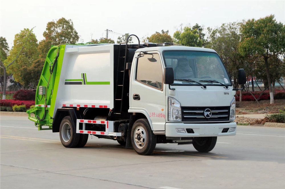 凱馬4方壓縮垃圾車