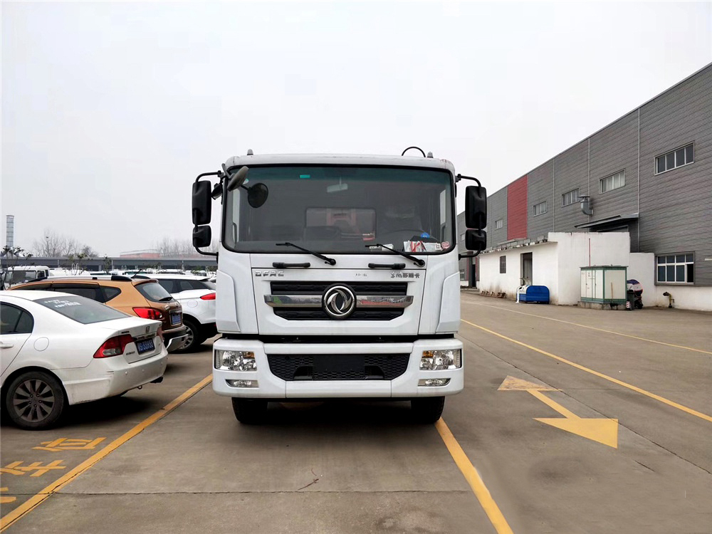 東風D9 12方壓縮垃圾車