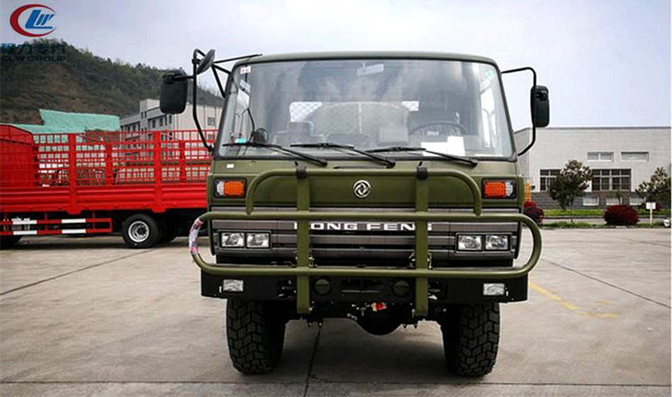 越野灑水車
