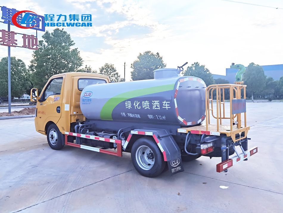 東風途逸2.5方灑水車