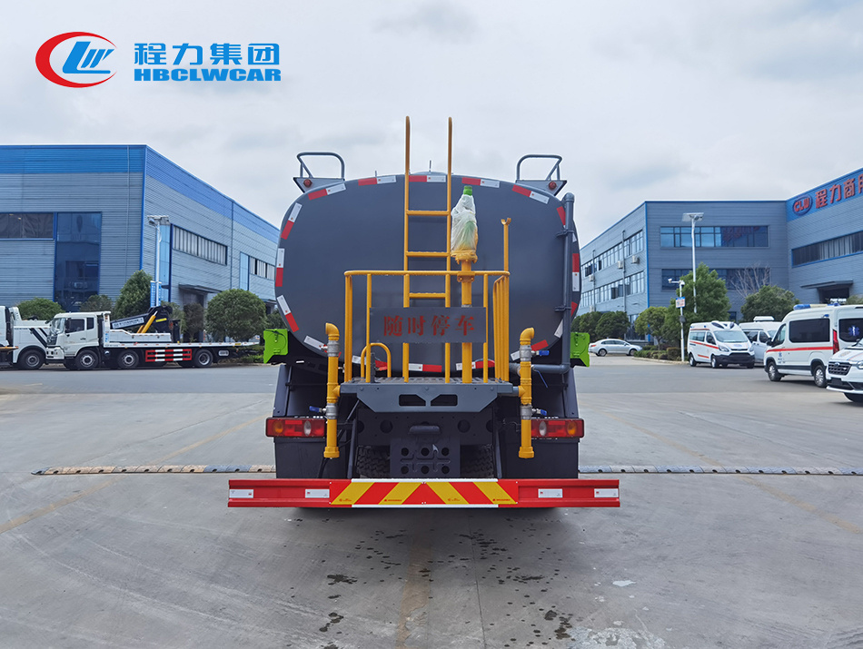 12方新款智能灑水車