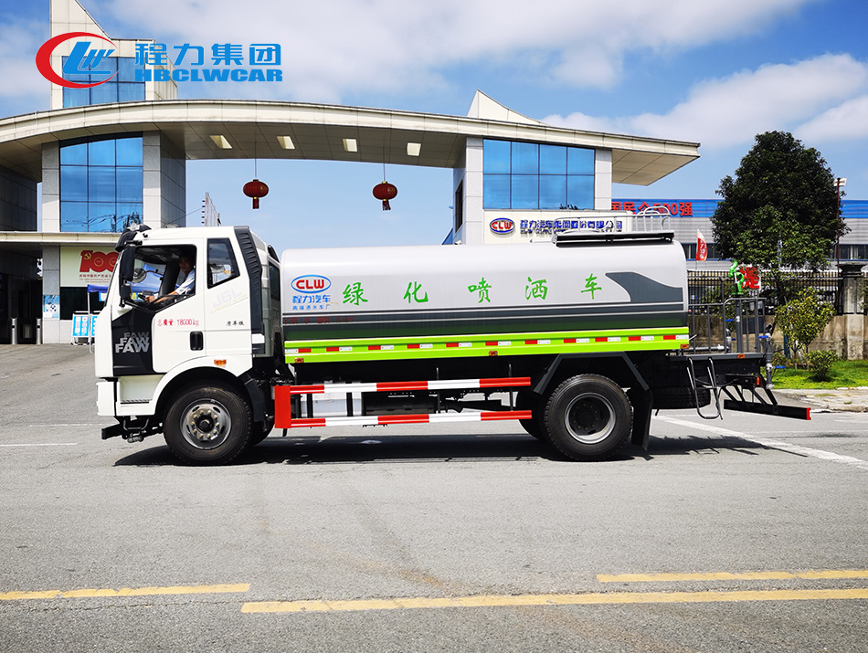 12方解放灑水車