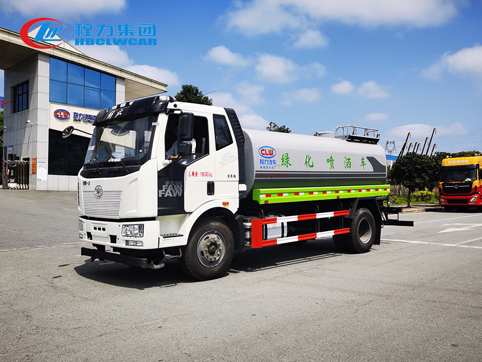 12方解放灑水車