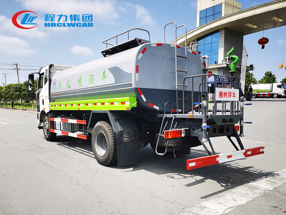 12方解放灑水車