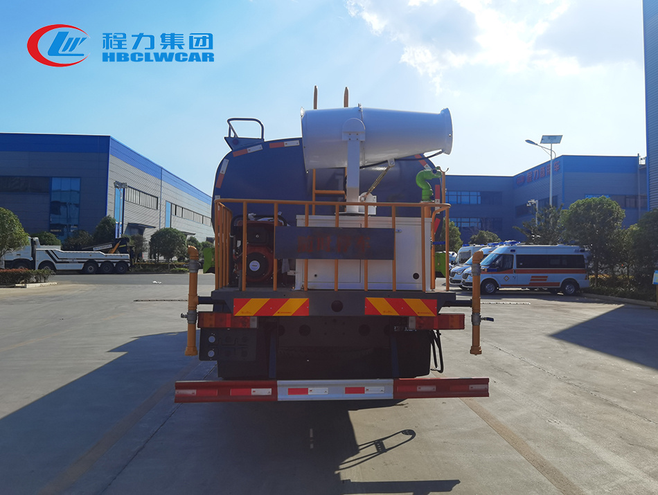 18方東風華神T5灑水車