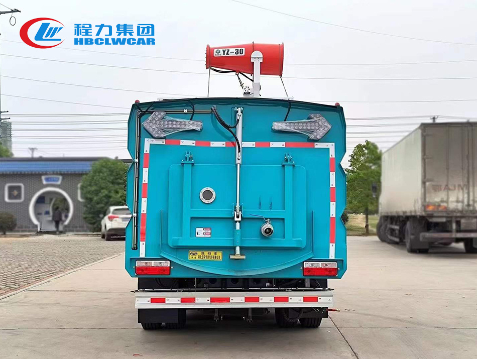 東風(fēng)大多利卡洗掃車(chē)4方塵箱.5方水箱