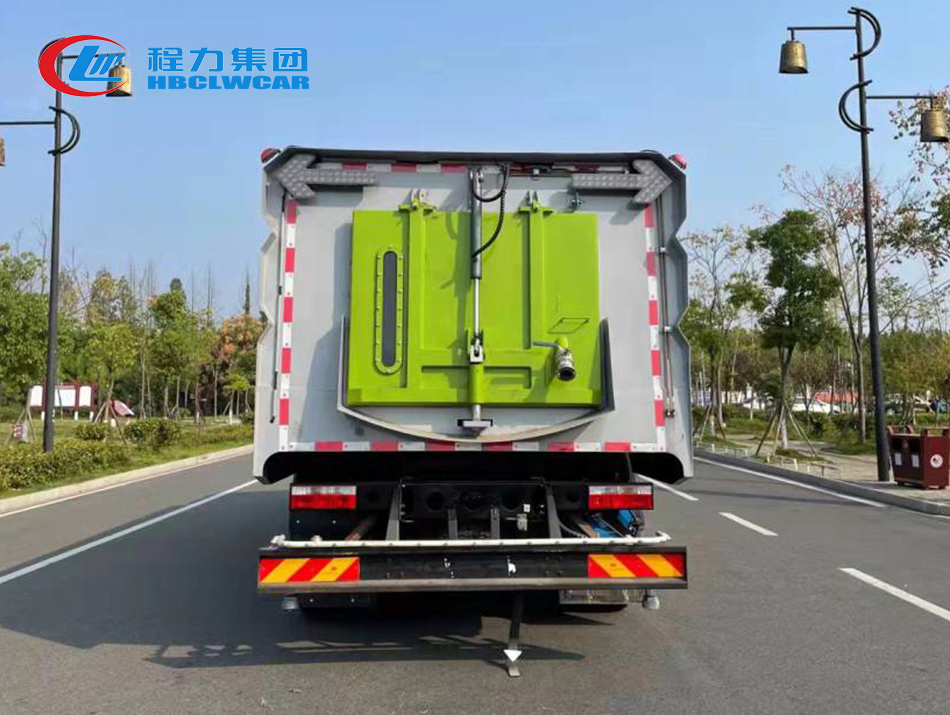 東風D9洗掃車