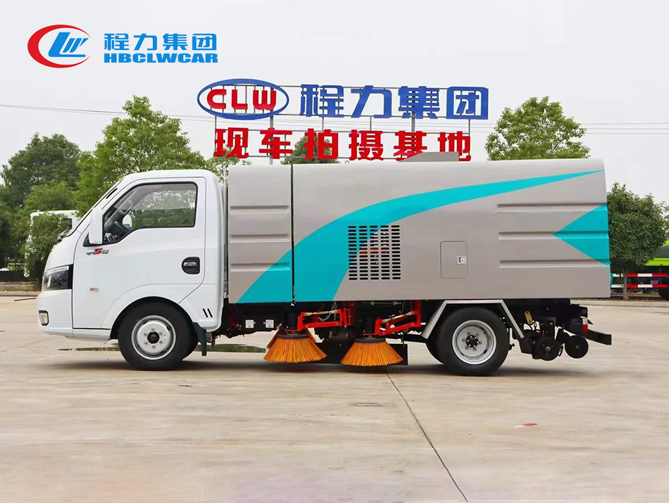 東風途逸藍牌掃路車