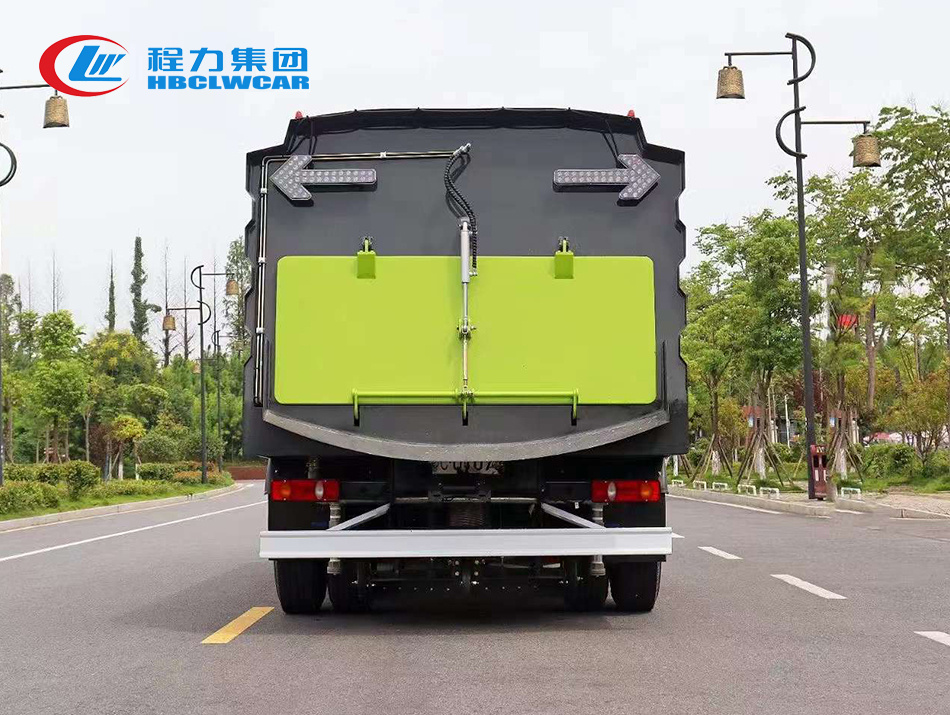 東風天錦12方掃路車