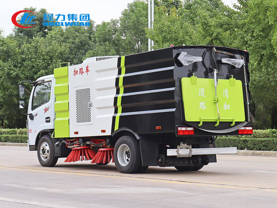 東風(fēng)小多利卡掃路車