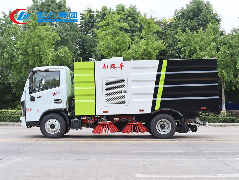 東風(fēng)小多利卡掃路車