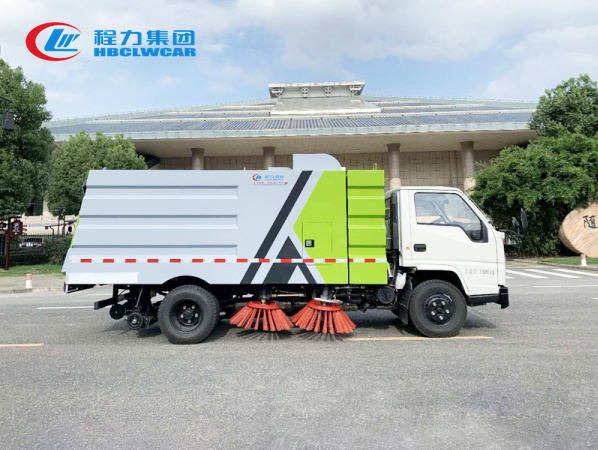 江鈴順達掃路車