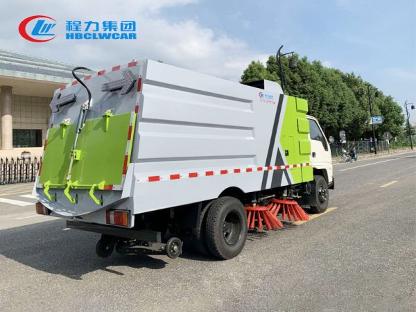 江鈴順達掃路車
