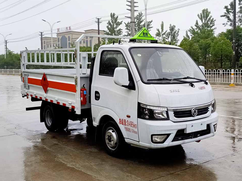 東風汽油3.1米氣瓶運輸車