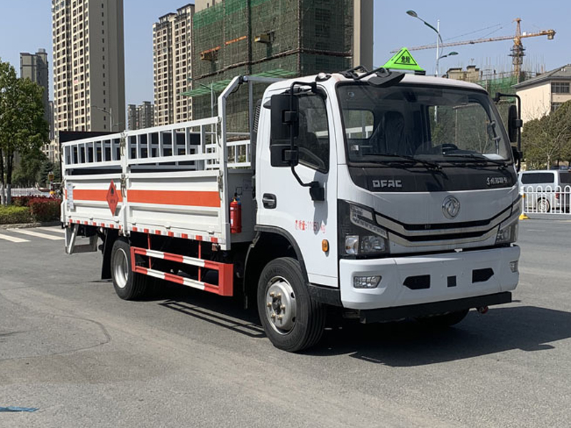 東風5.2米氣瓶運輸車