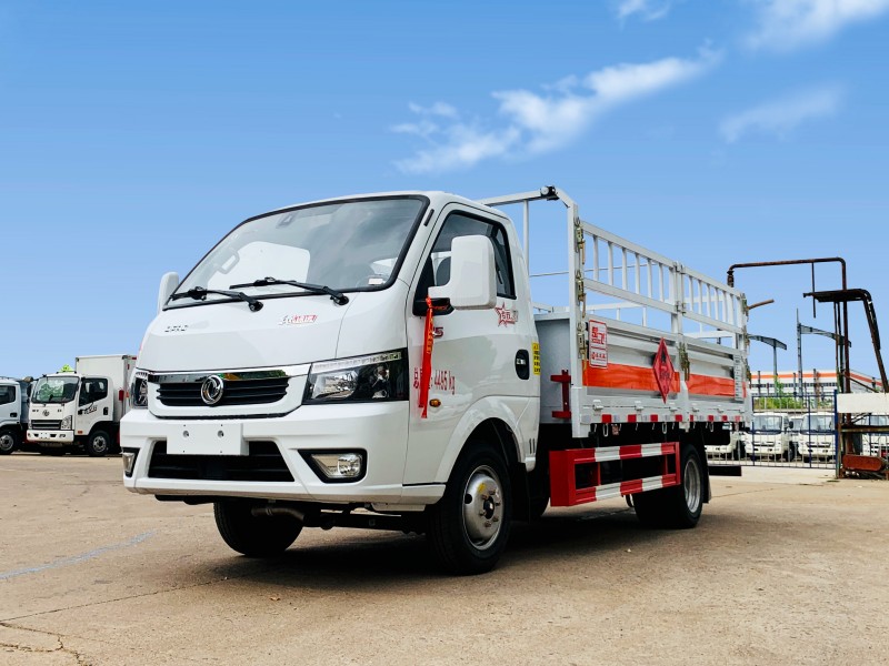 東風途逸3.9氣瓶運輸車