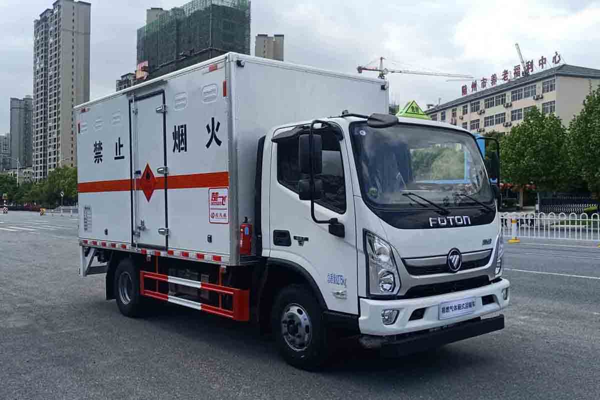 福田奧鈴4米2易燃氣體廂式運輸車