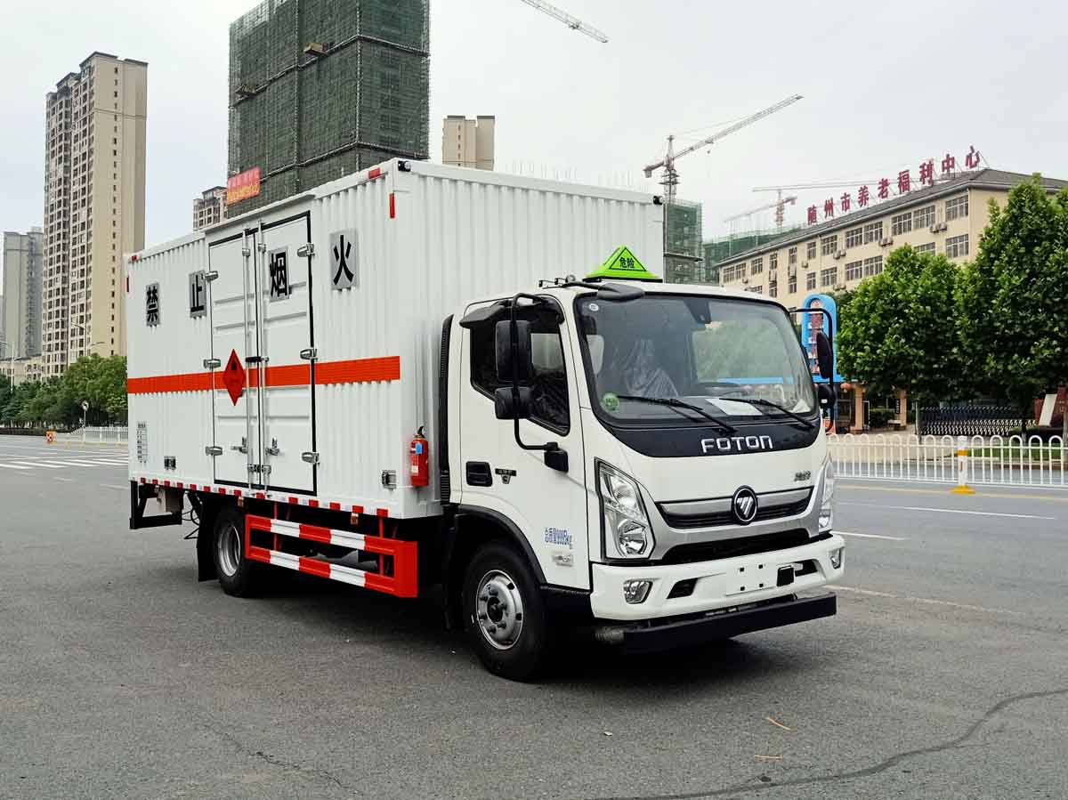福田奧鈴5米2易燃氣體廂式運輸車