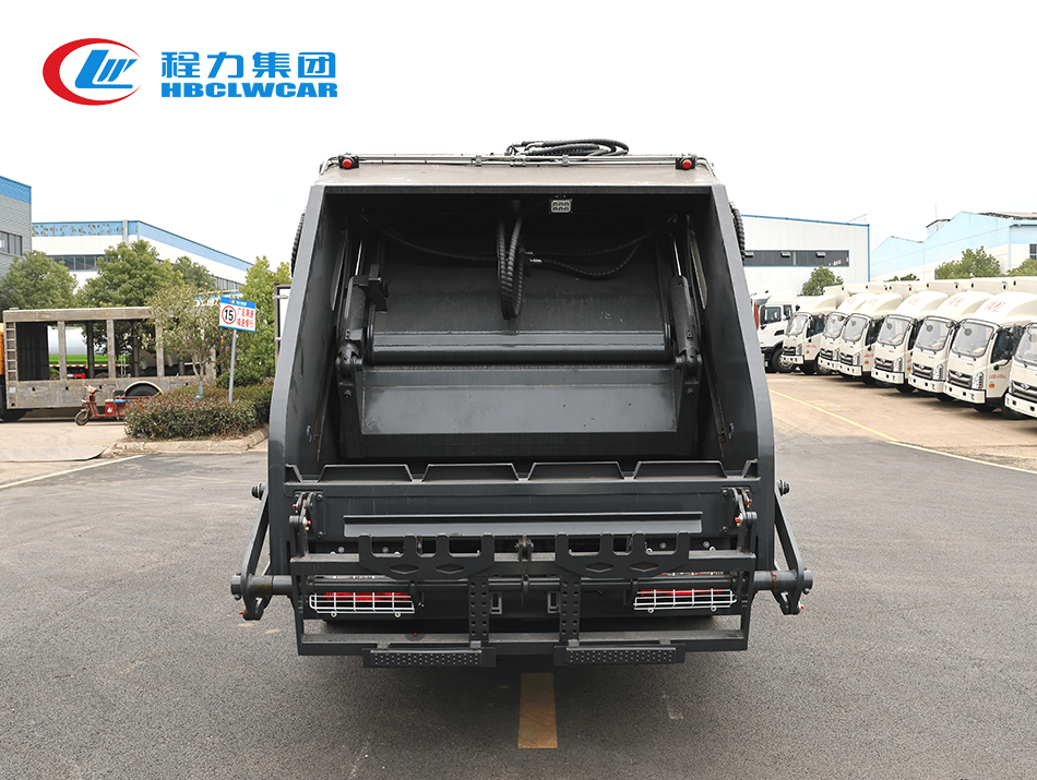 東風多利卡D7 9方壓縮垃圾車