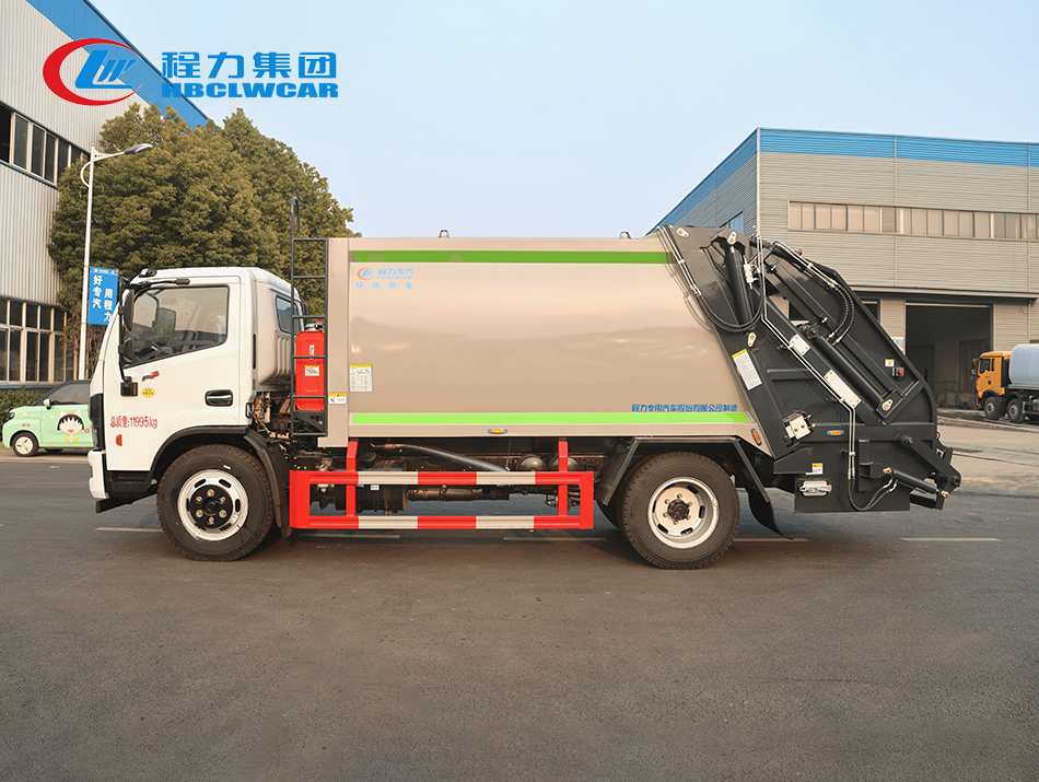 東風(fēng)福瑞卡9方壓縮垃圾車