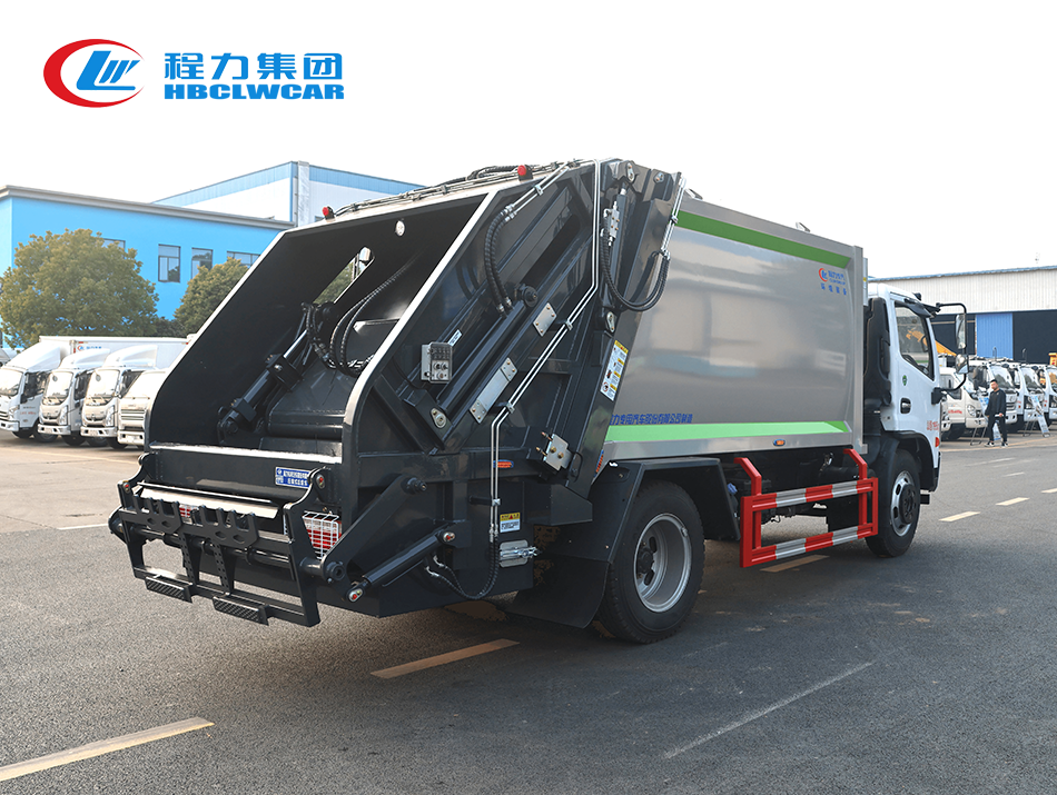 東風(fēng)福瑞卡9方壓縮垃圾車
